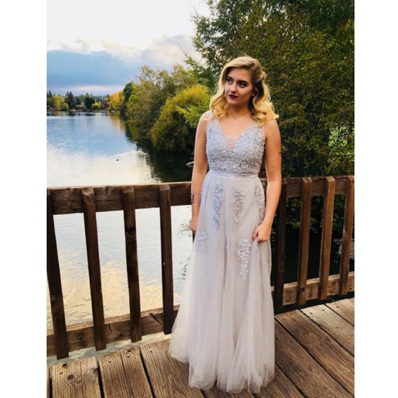 Stunning Floral V-Neck Prom Dress - Picture 4 of 8